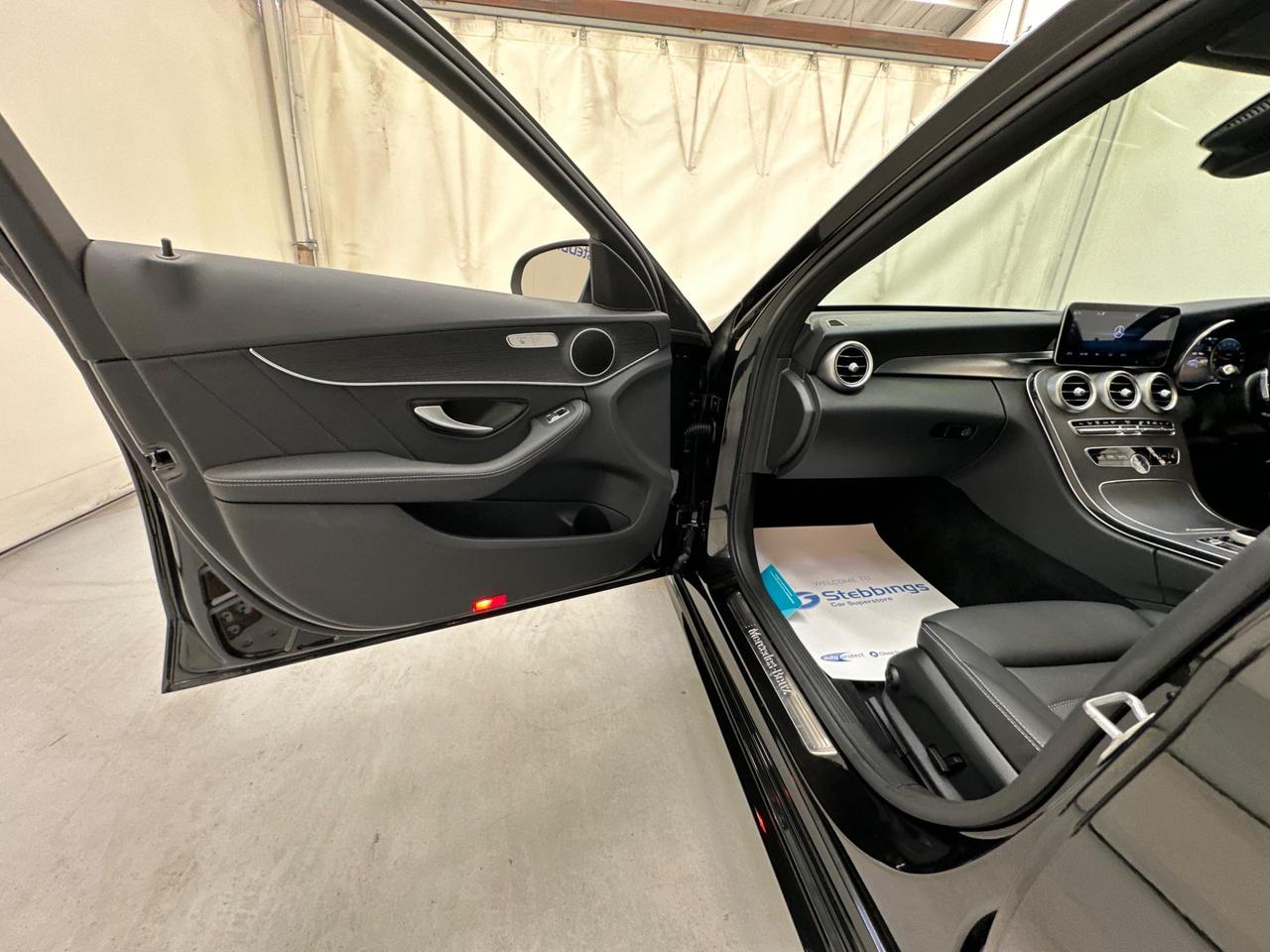 Mercedes-Benz C Class LL21YLW