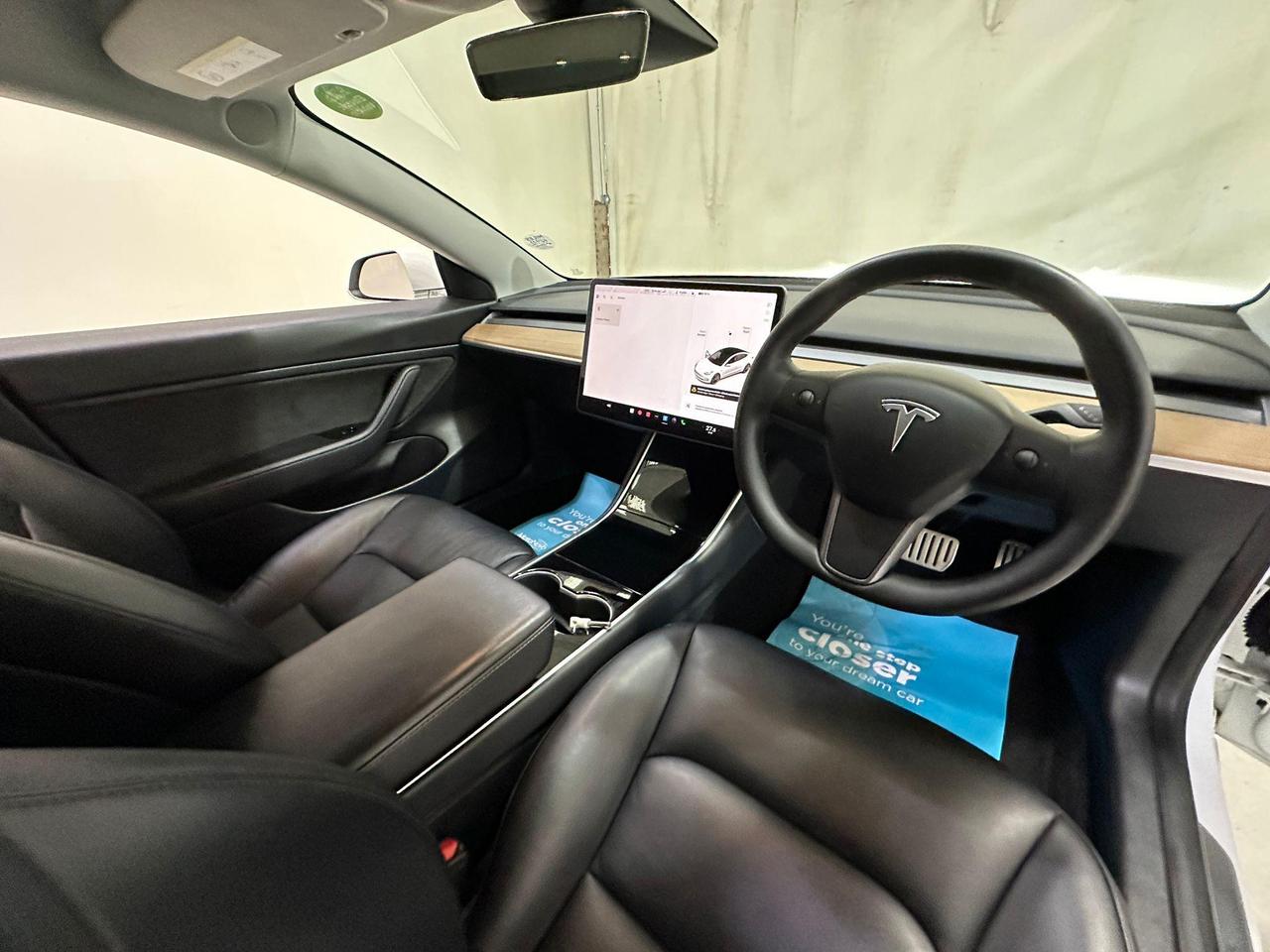 Tesla Model 3 AF70XEK