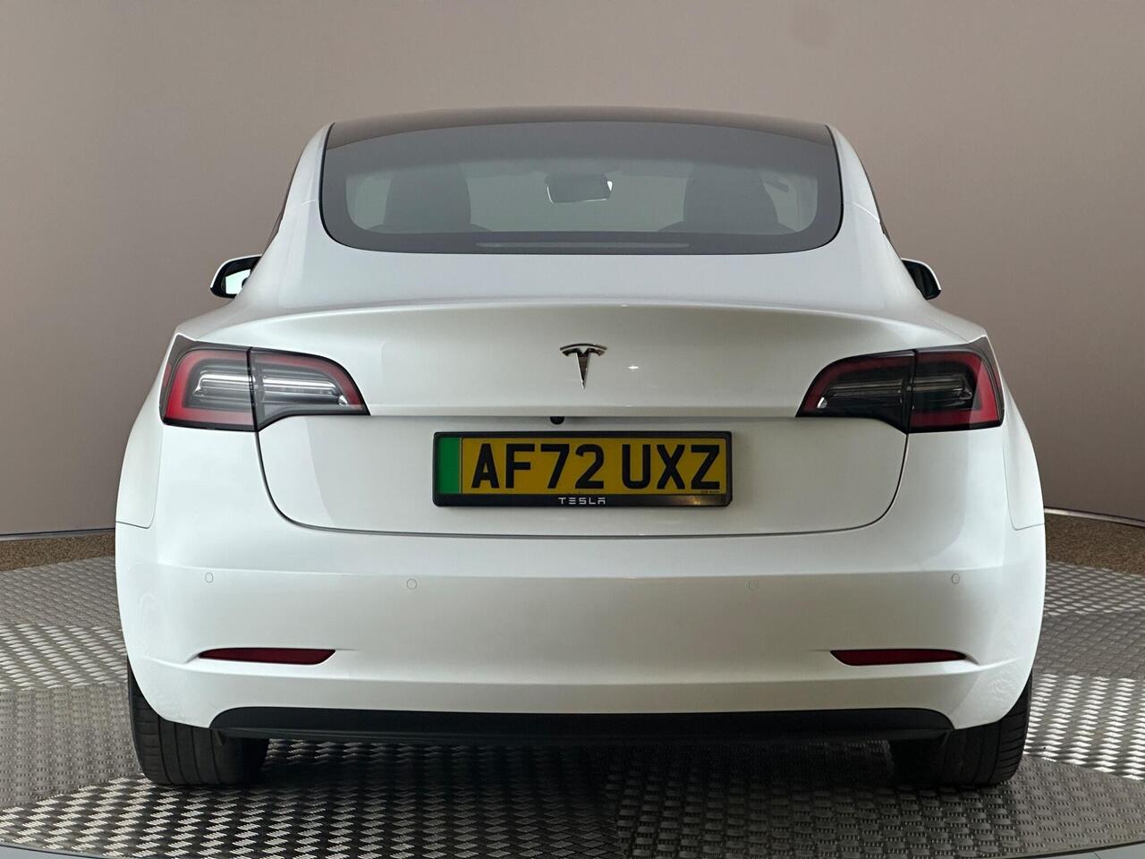 Tesla Model 3 AF72UXZ