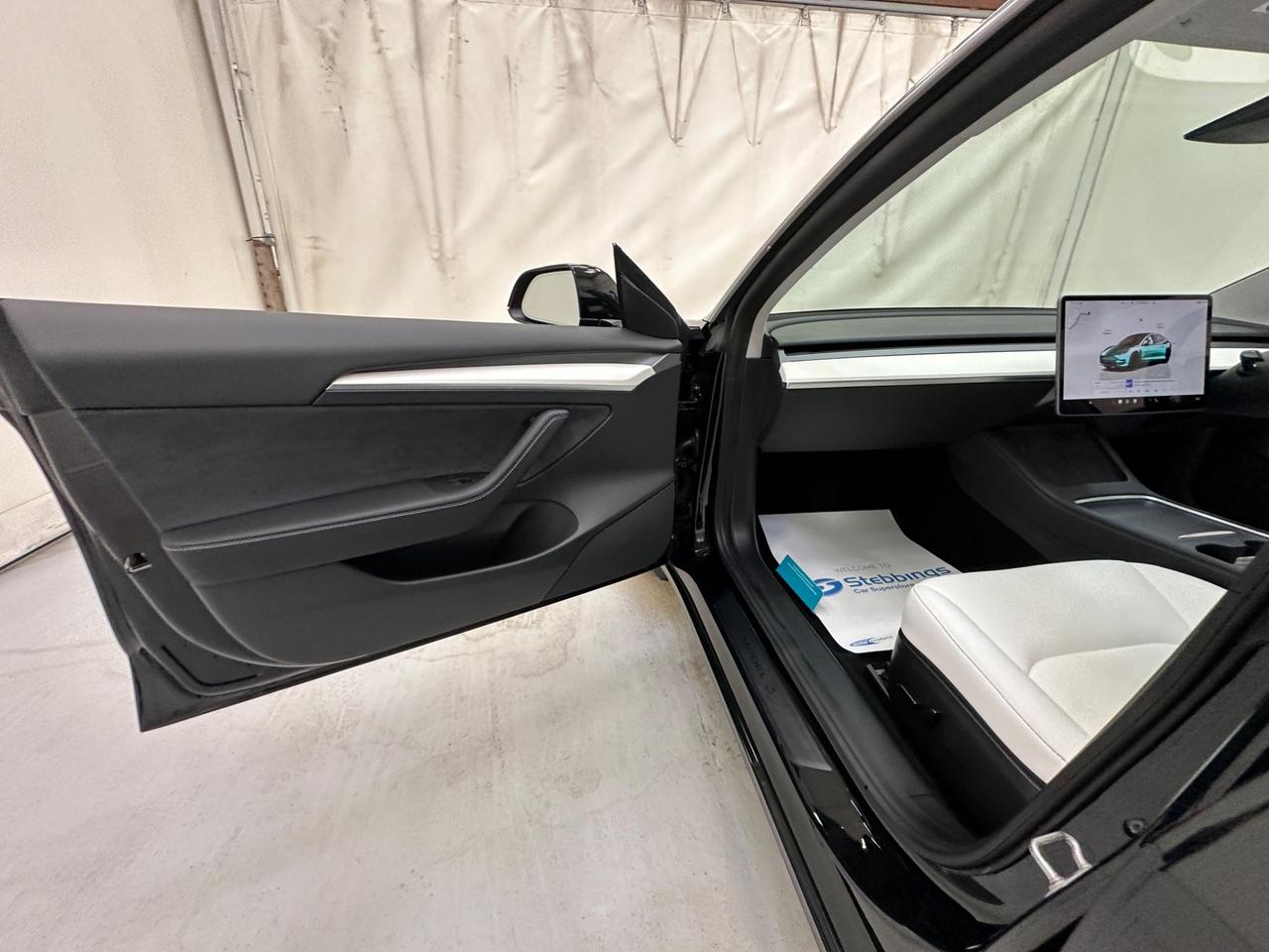 Tesla Model 3 GJ22FFE