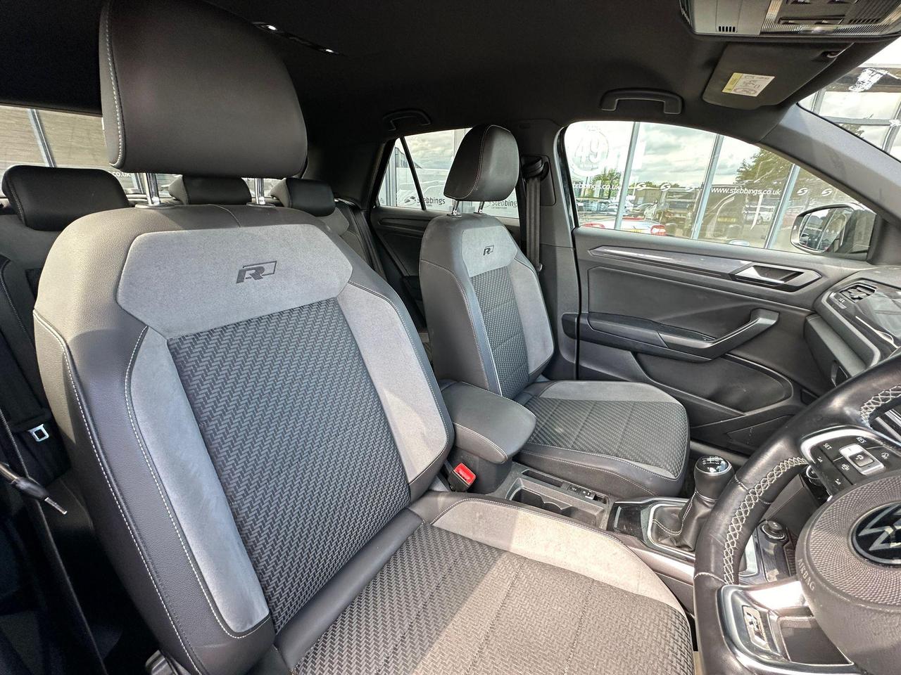 Volkswagen T-Roc YF21WMX