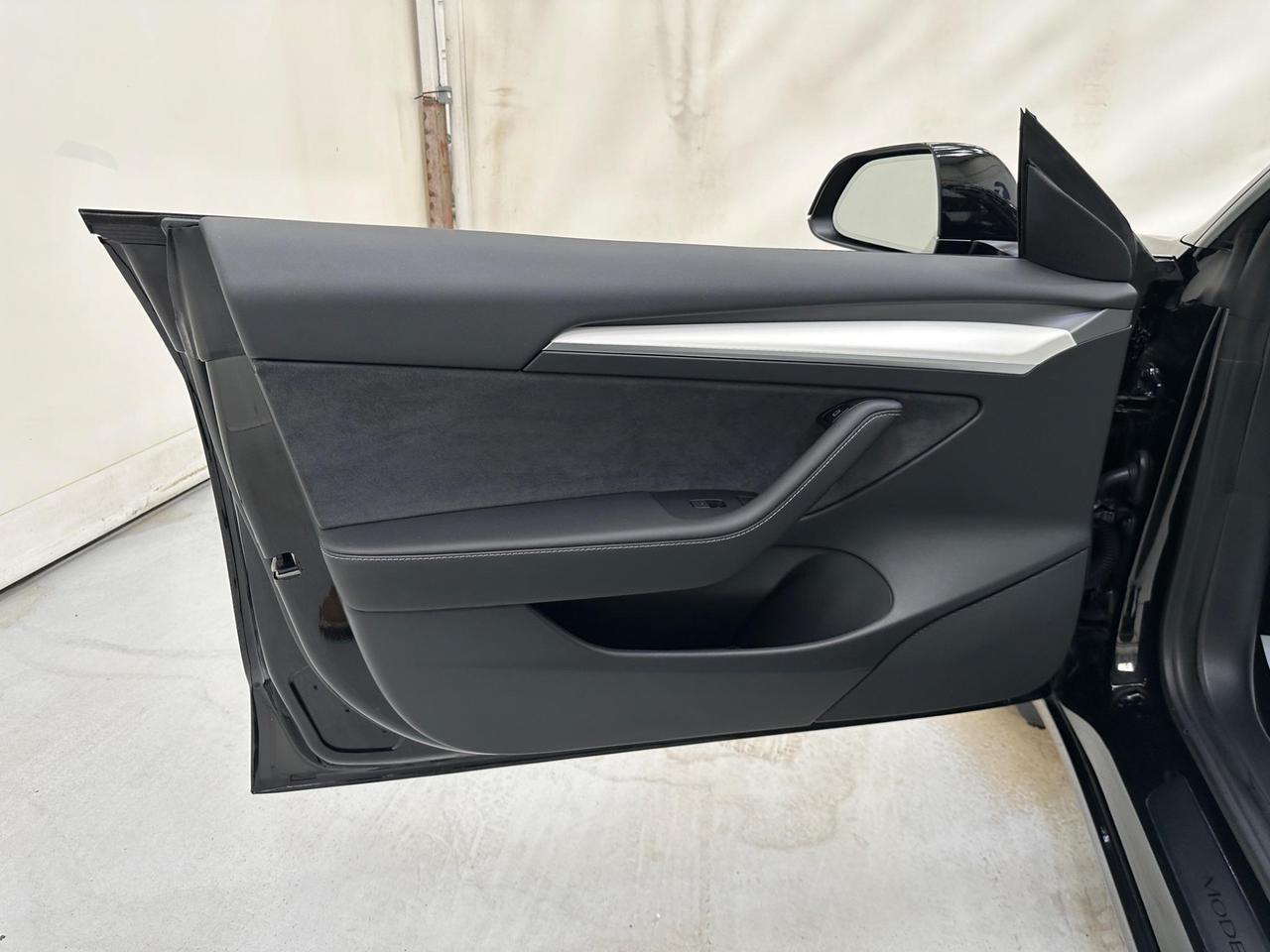 Tesla Model 3 GJ22FFE