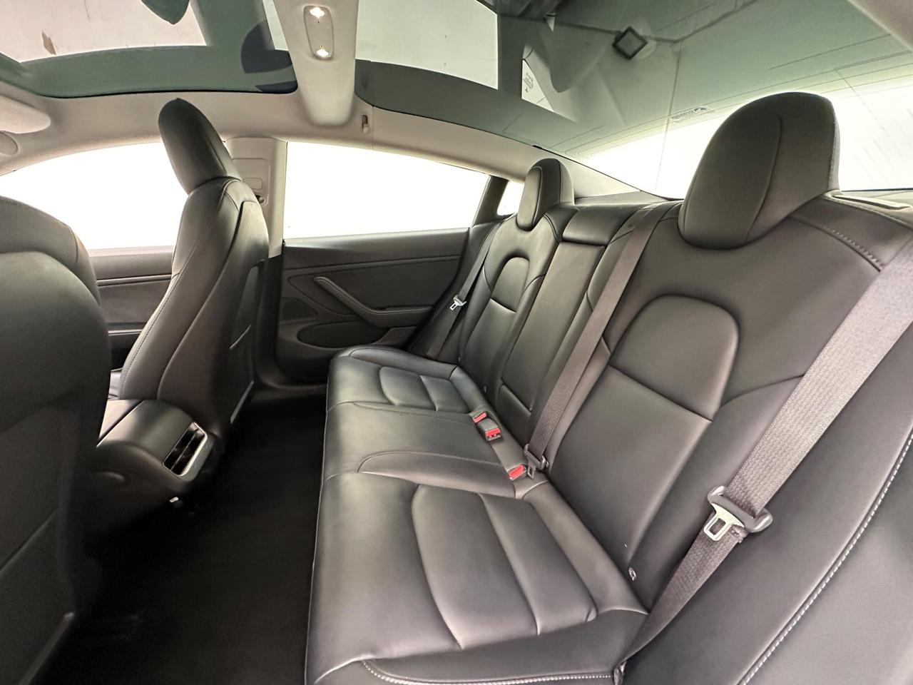 Tesla Model 3 AK20CWM