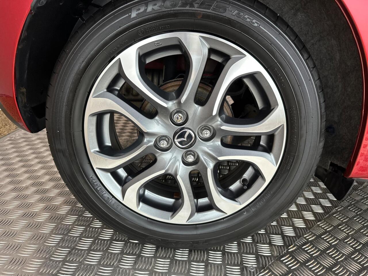 Mazda Mazda2 YN69MYD