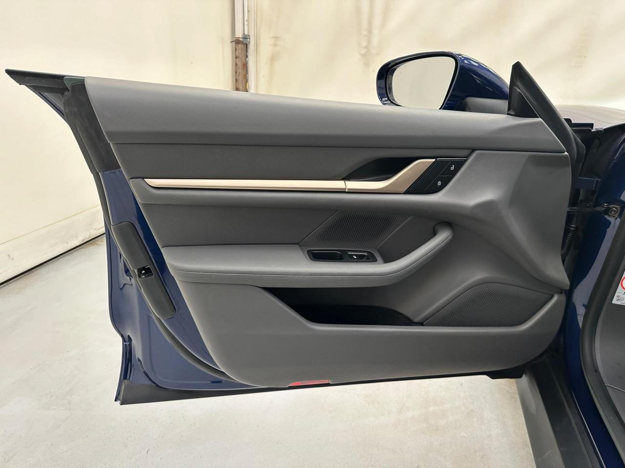 Porsche Taycan LB22MVG