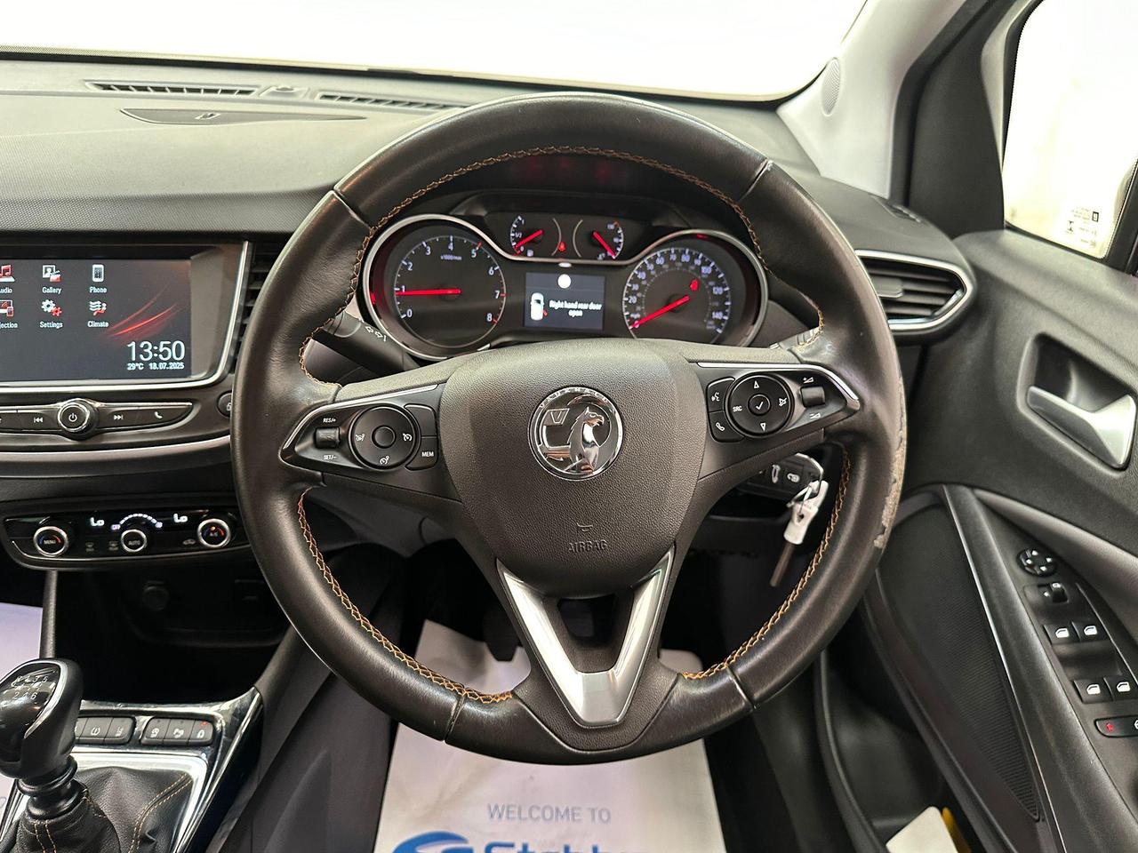 Vauxhall Crossland X AU69DFD