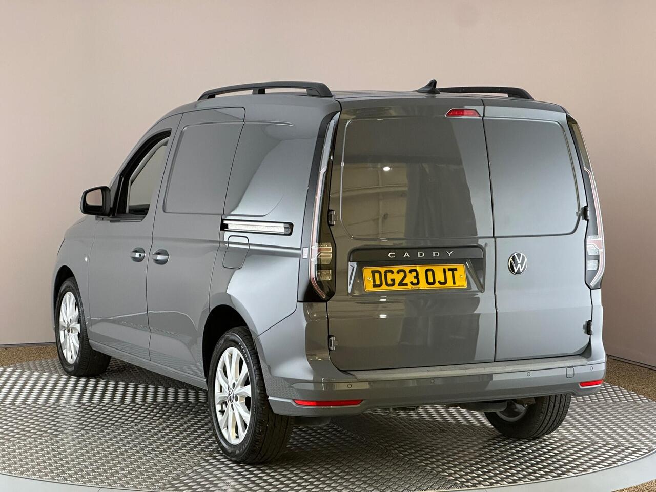 Volkswagen Caddy DG23OJT