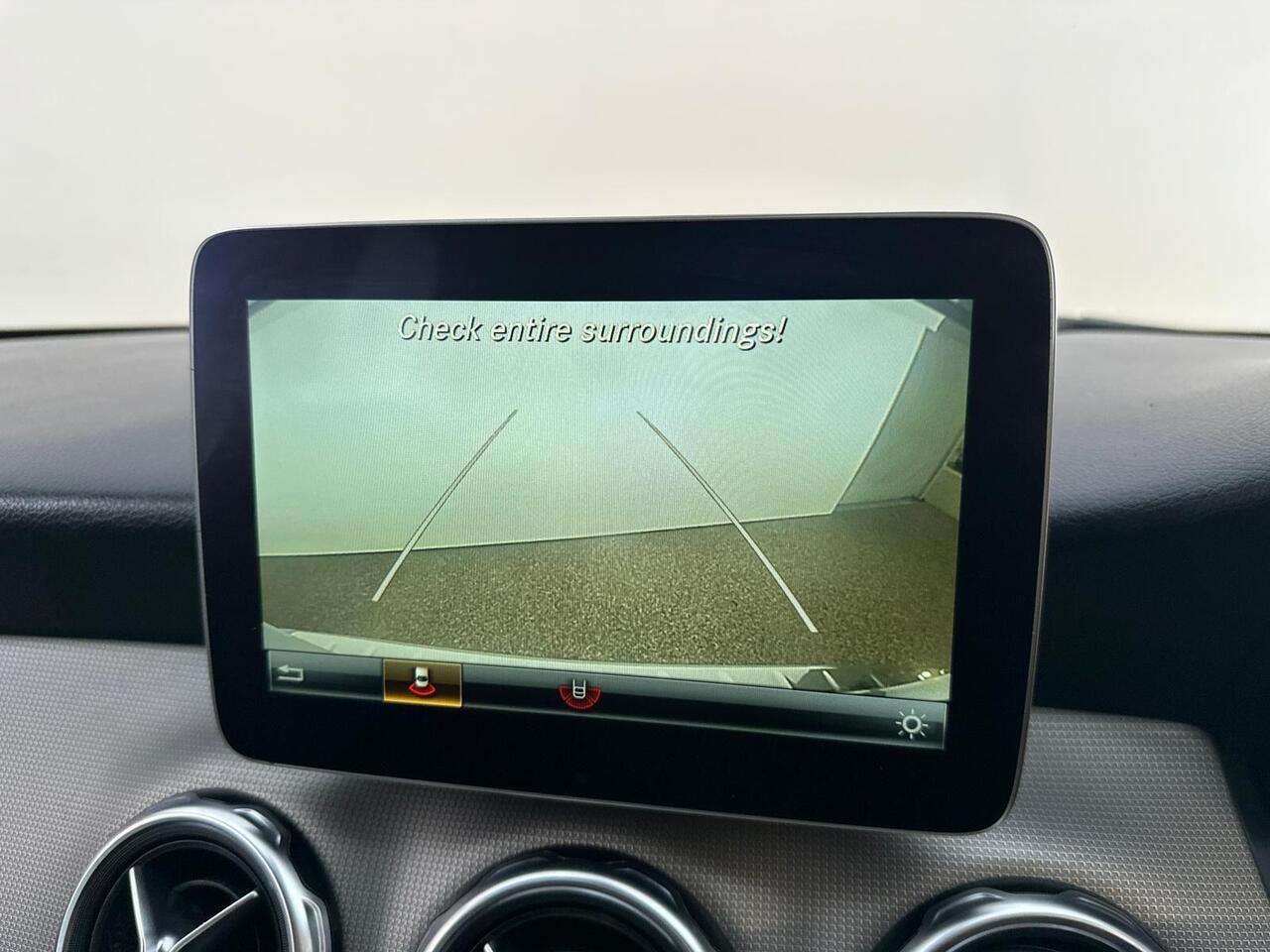 Mercedes-Benz GLA YH69VSZ