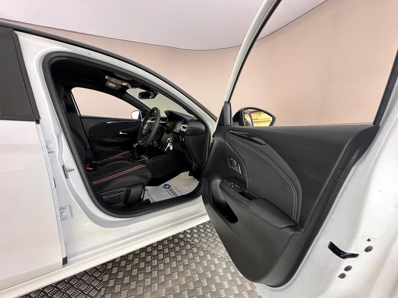 Vauxhall Corsa HV25VXS