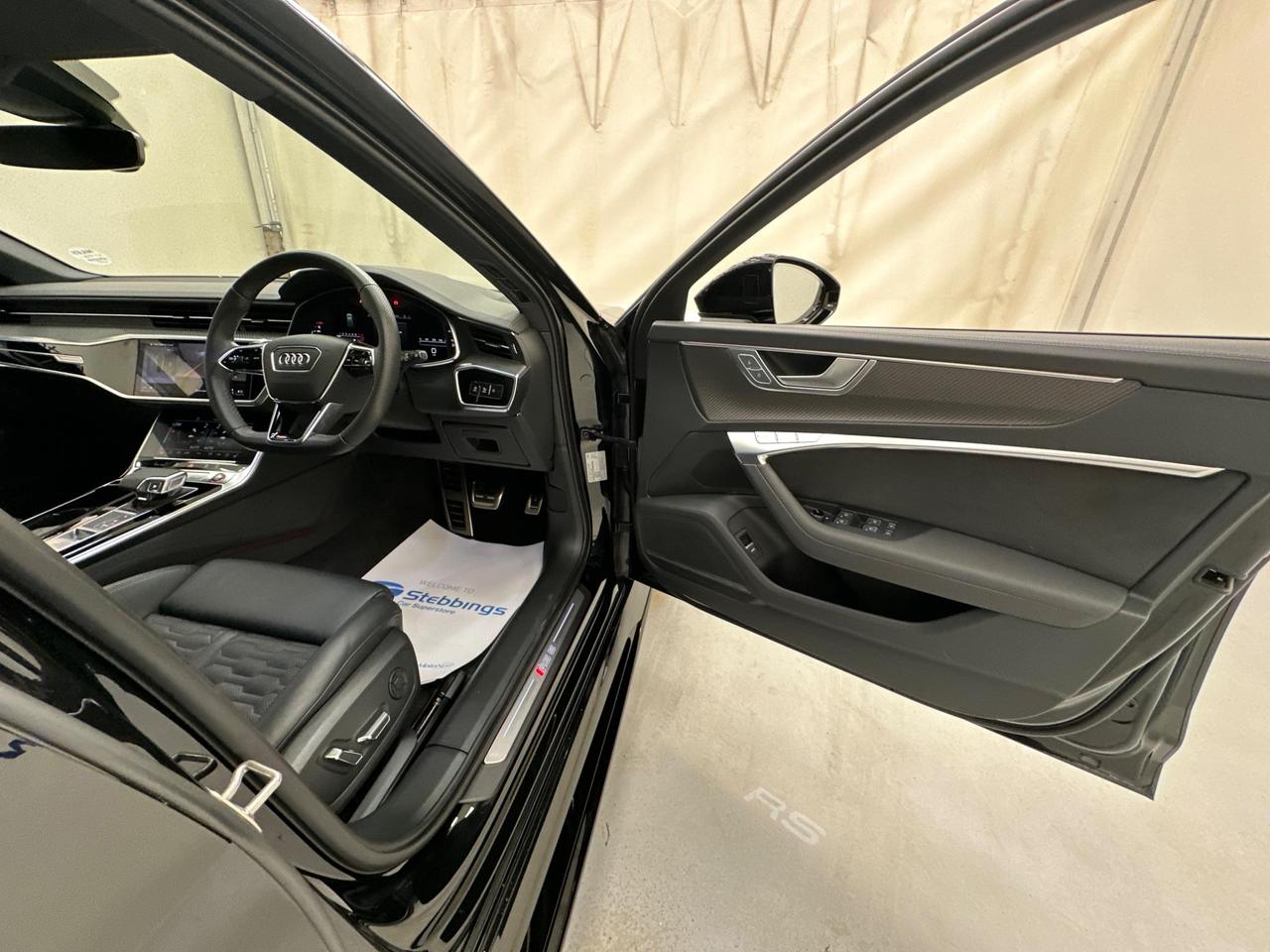 Audi RS6 Avant WU71CXE