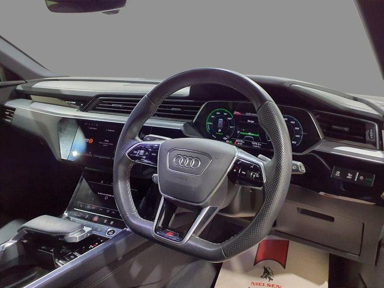 Audi e-tron YB71BVX