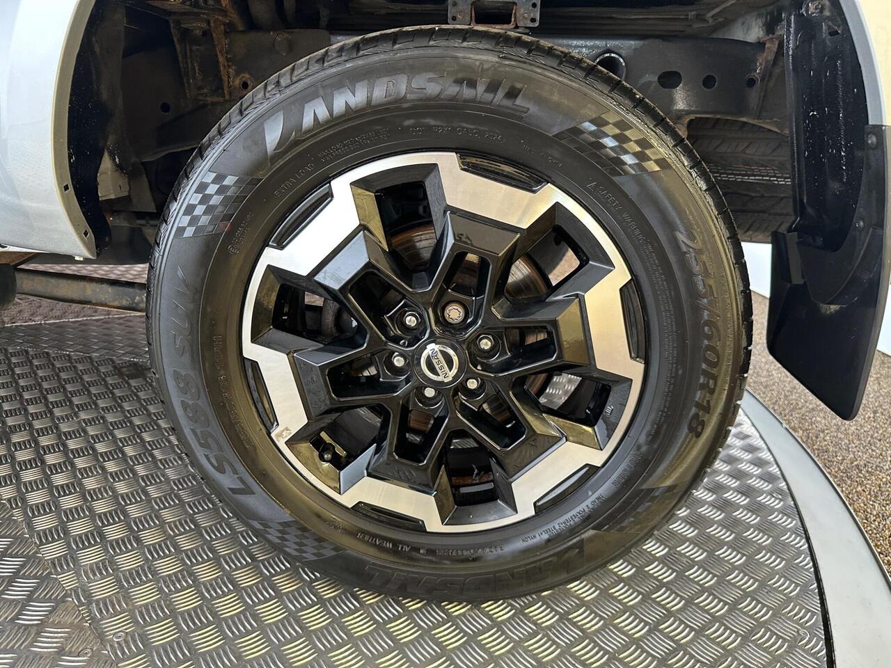 Nissan Navara FT21XBH