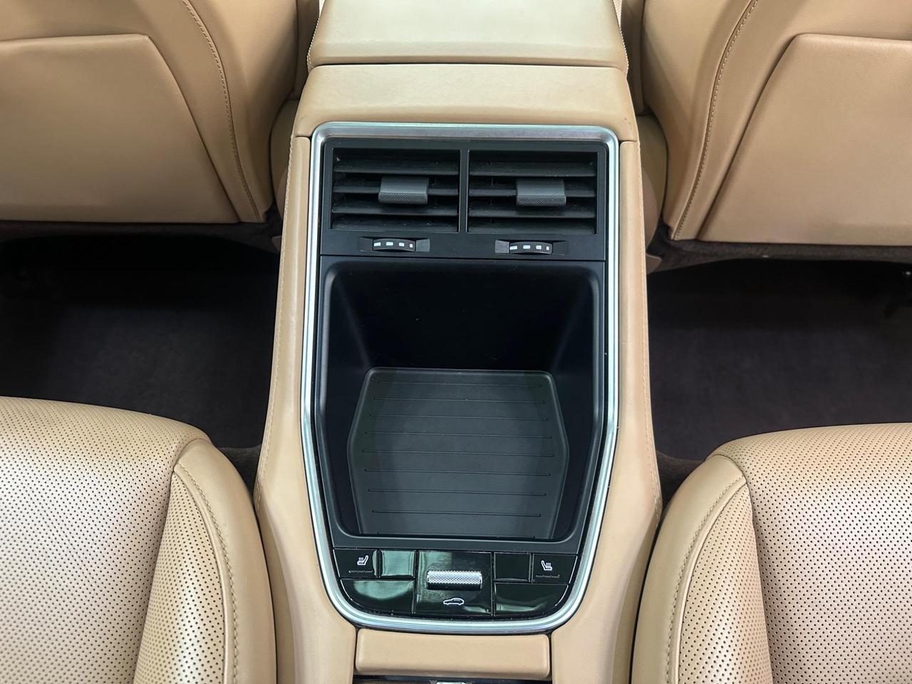 Porsche Panamera LA17VFV