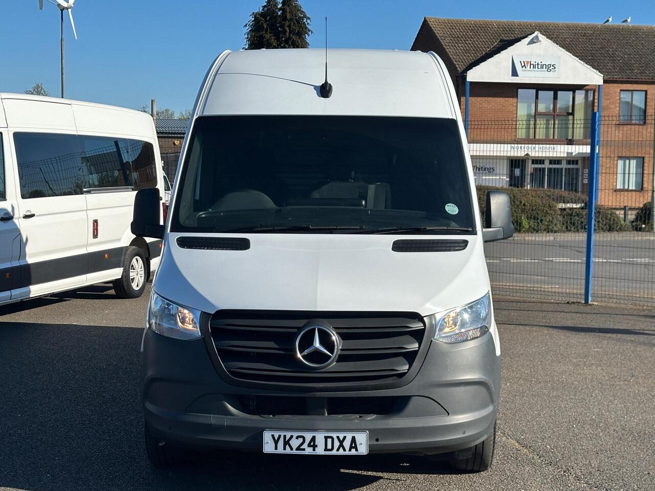 Mercedes-Benz Sprinter YK24DXA