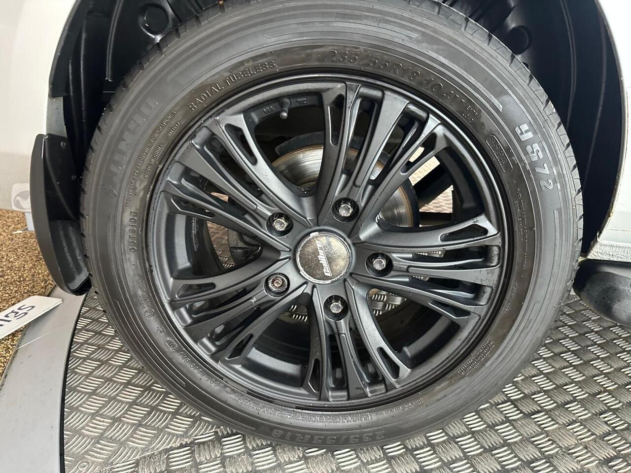 Ford Transit Custom AE68KZD