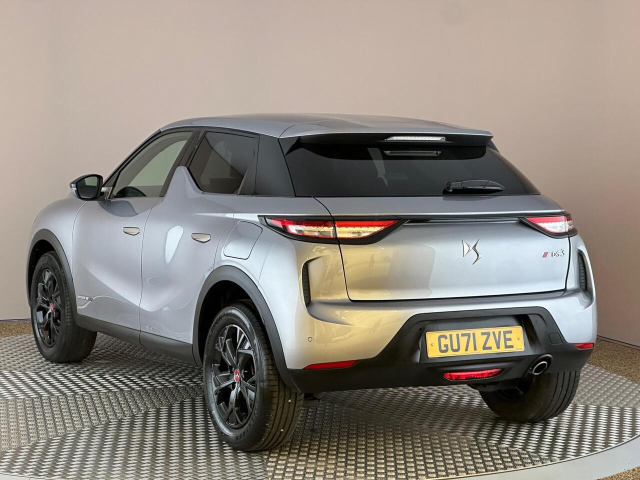DS AUTOMOBILES DS 3 CROSSBACK GU71ZVE
