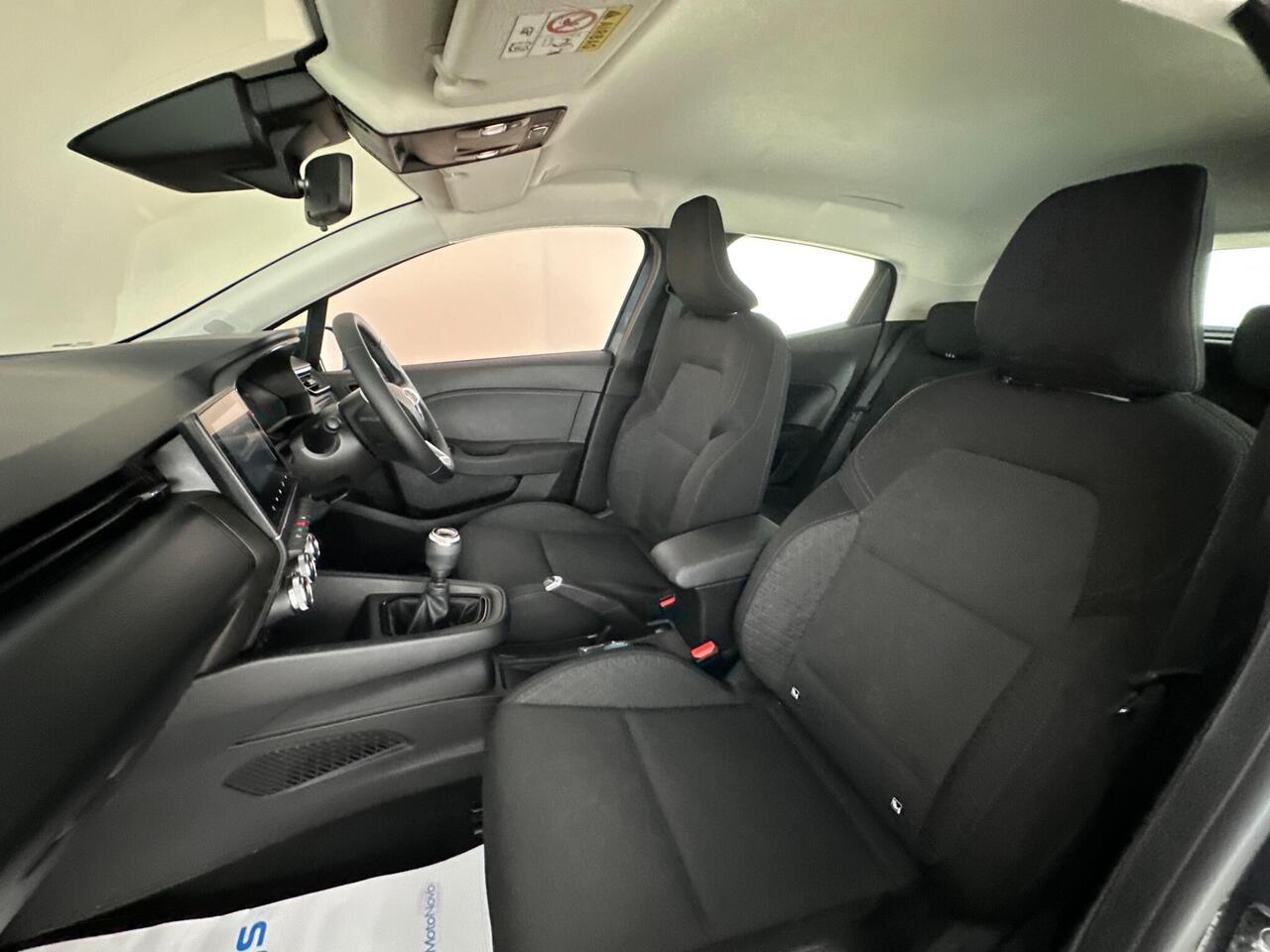 Renault Clio YC71OJA