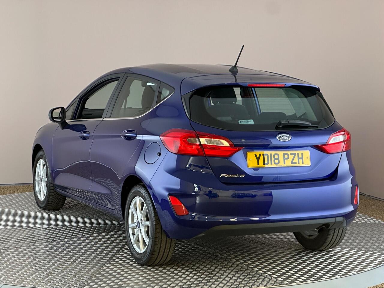 Ford Fiesta YD18PZH