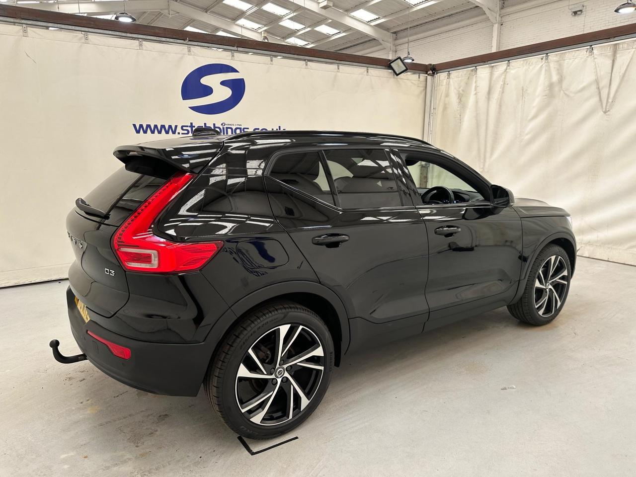 Volvo XC40 YM70MTZ