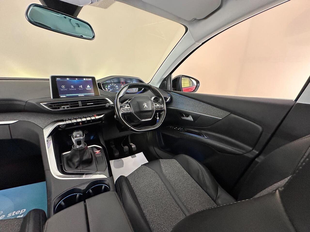 Peugeot 3008 FL67UGZ