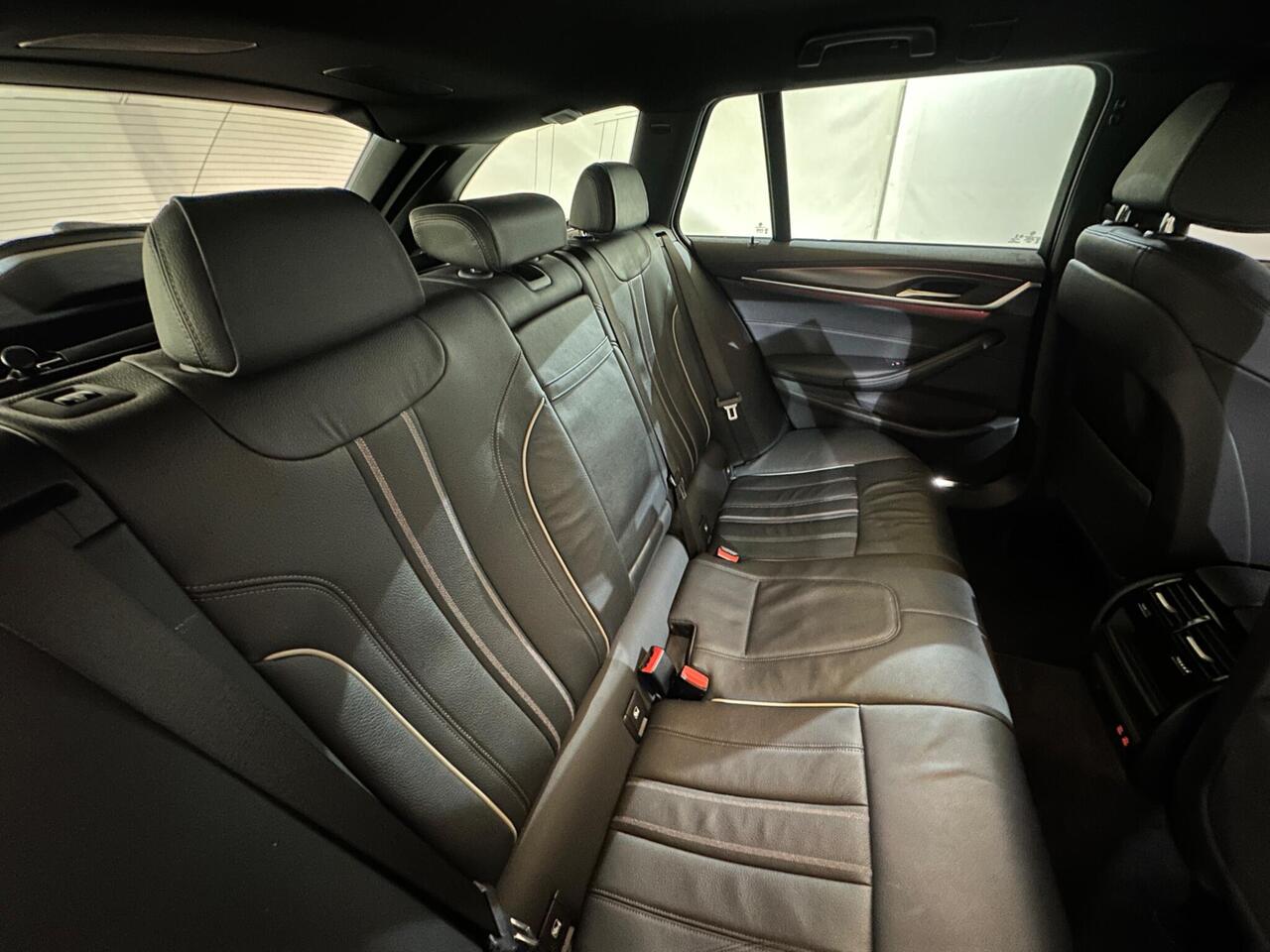 BMW 5 Series AO71YKJ