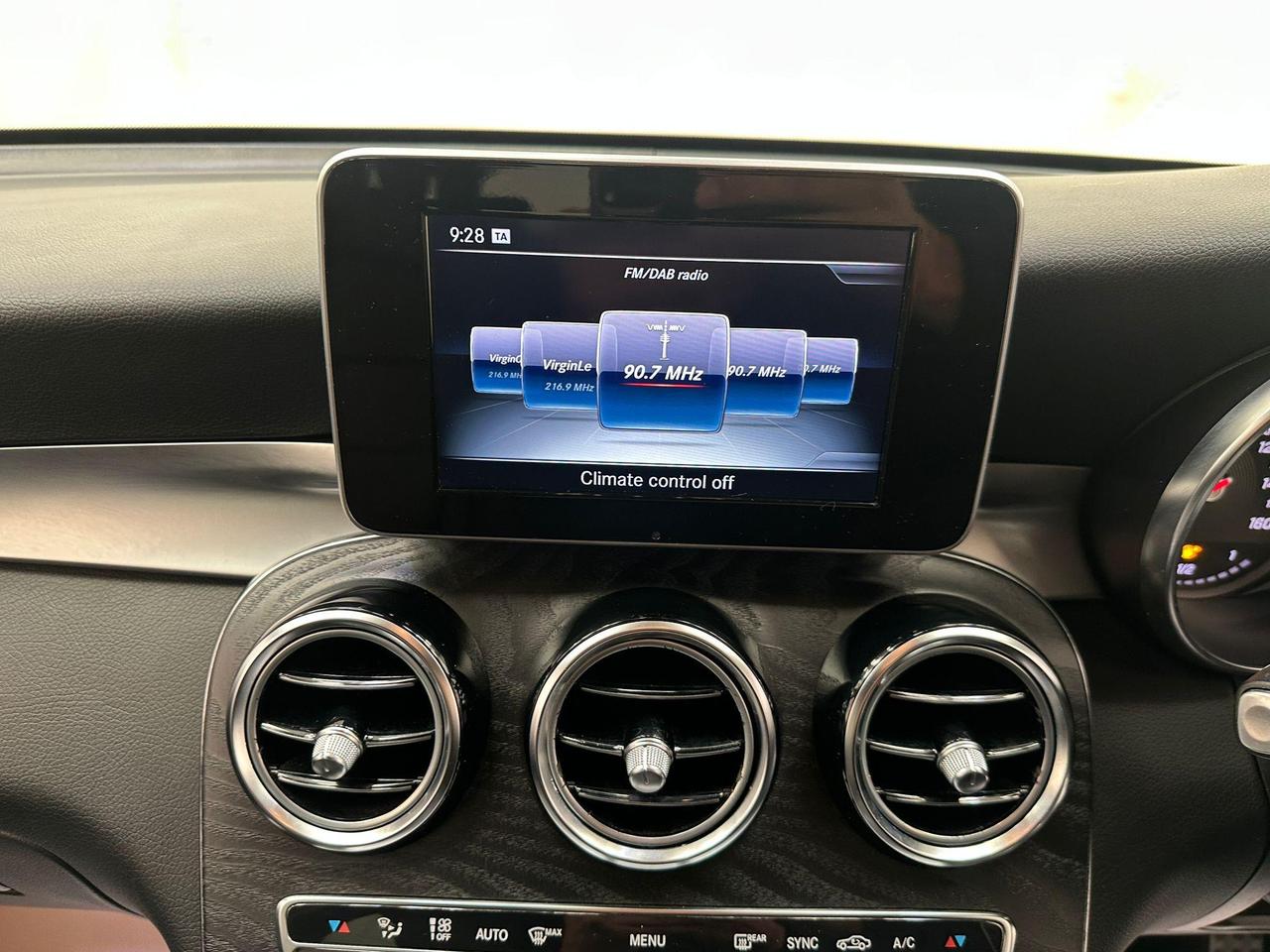 Mercedes-Benz GLC VK17NUP