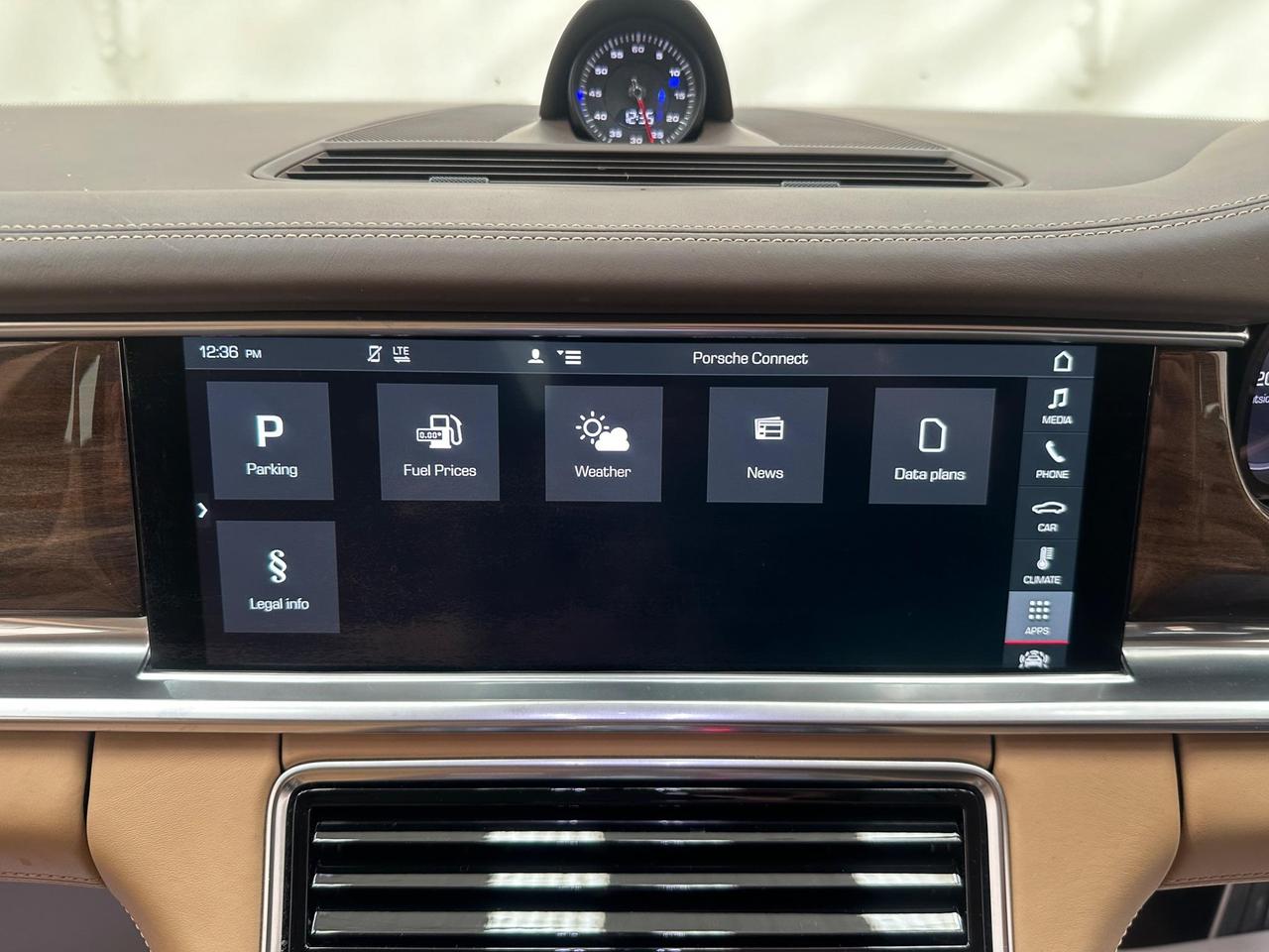 Porsche Panamera LA17VFV