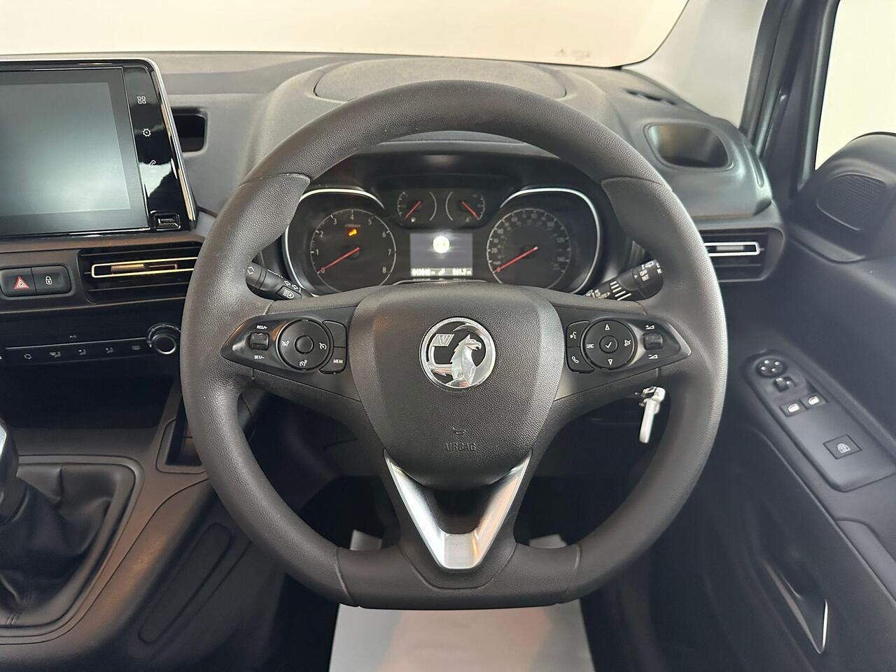 Vauxhall Combo Life PE70ZGN