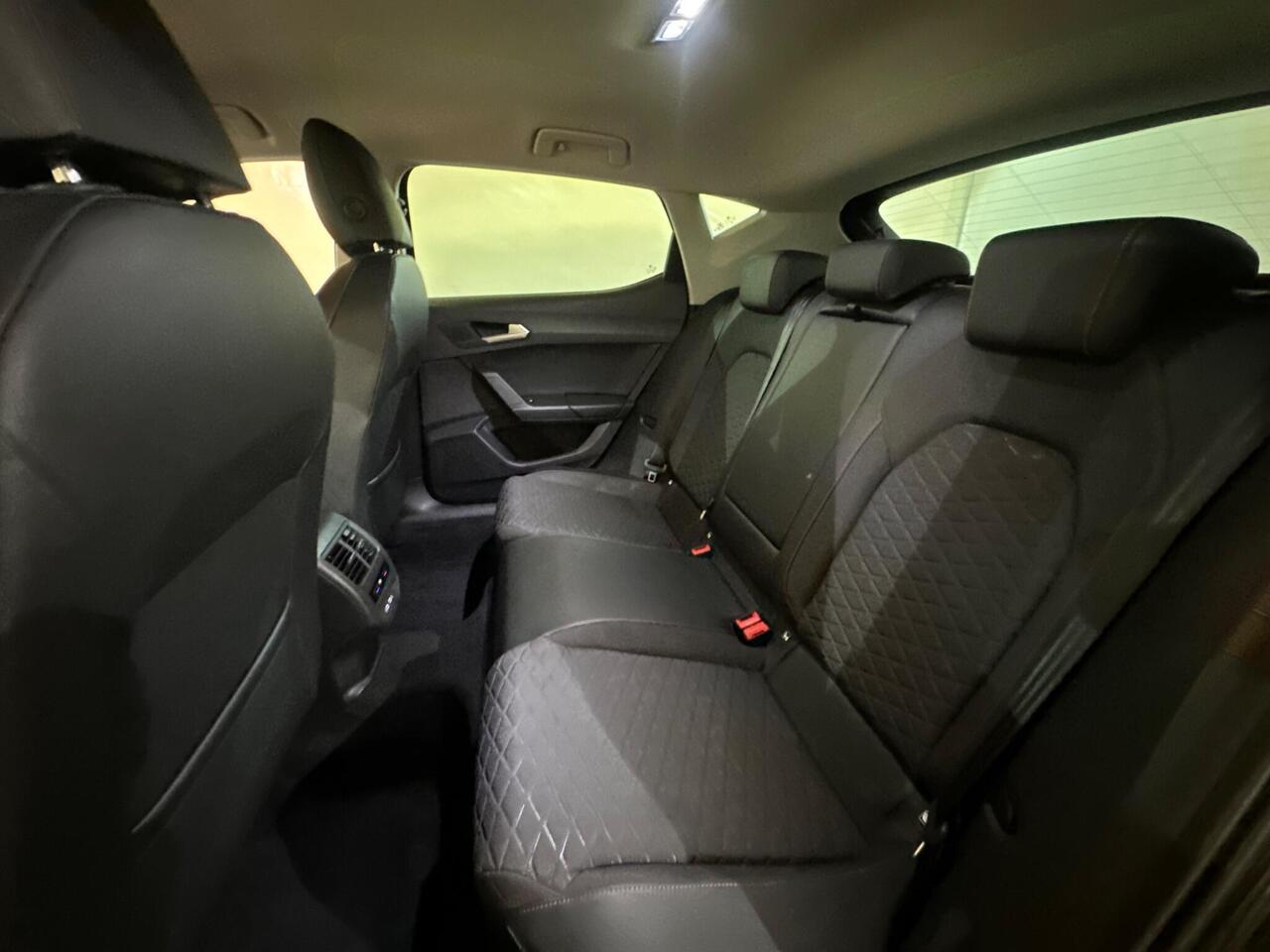 SEAT Leon PX70XZD