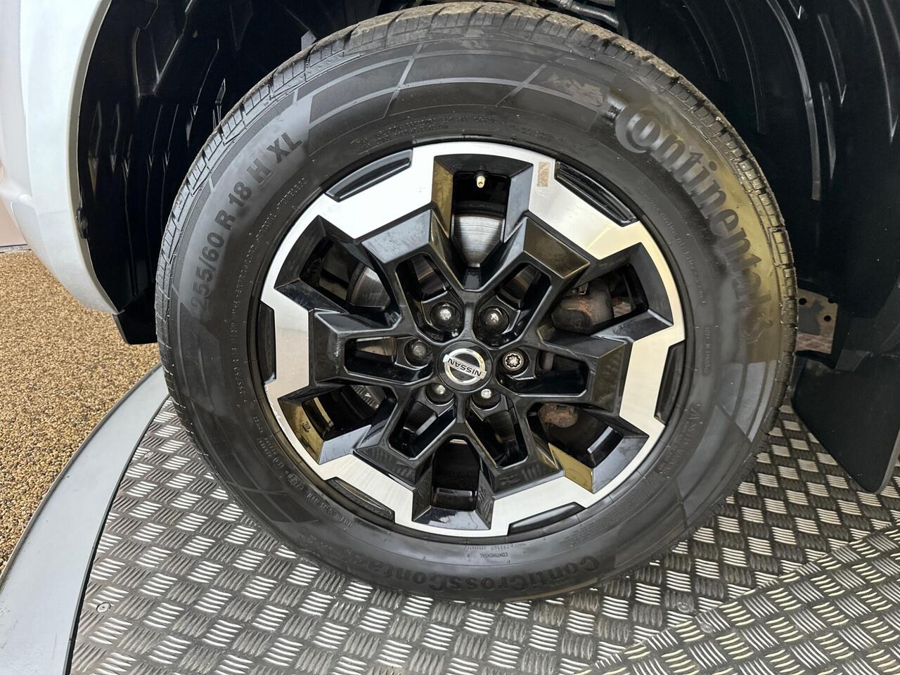 Nissan Navara FT21XBH