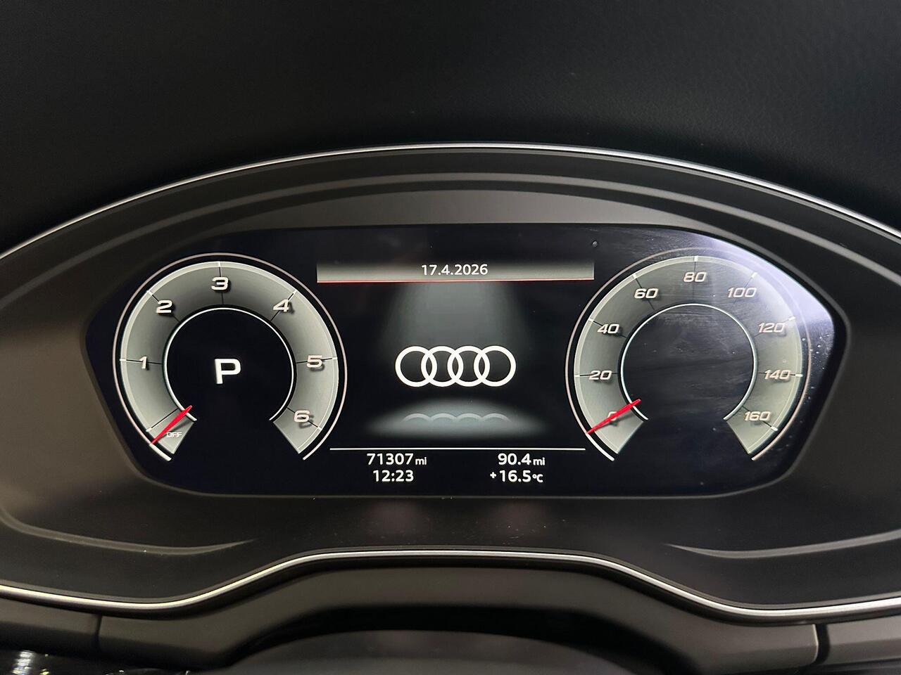 Audi Q5 DK71YEE