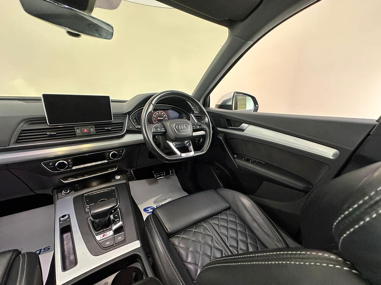 Audi SQ5 LL18UXN