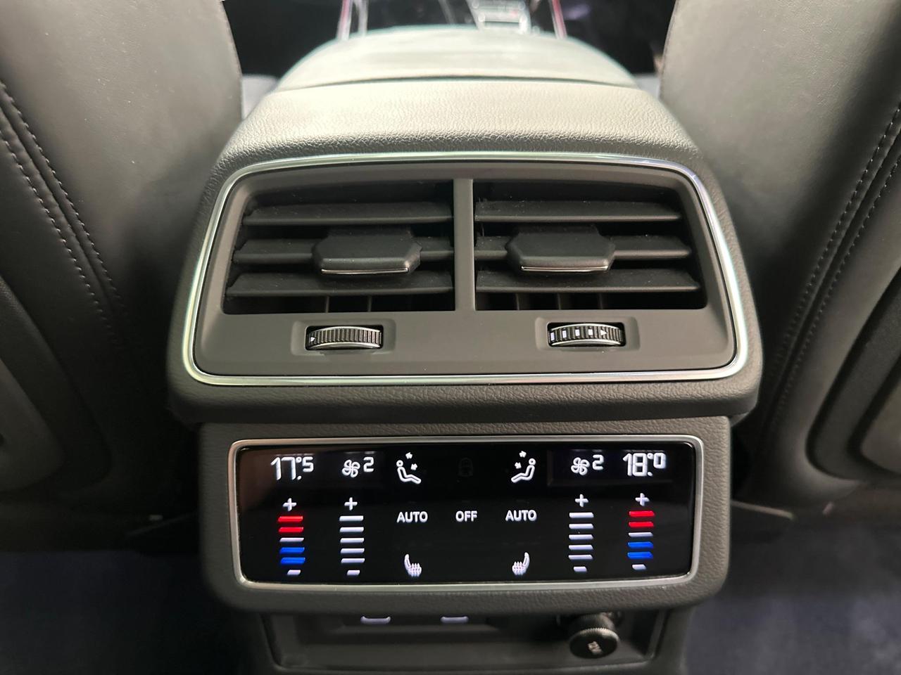 Audi RS6 Avant WU71CXE