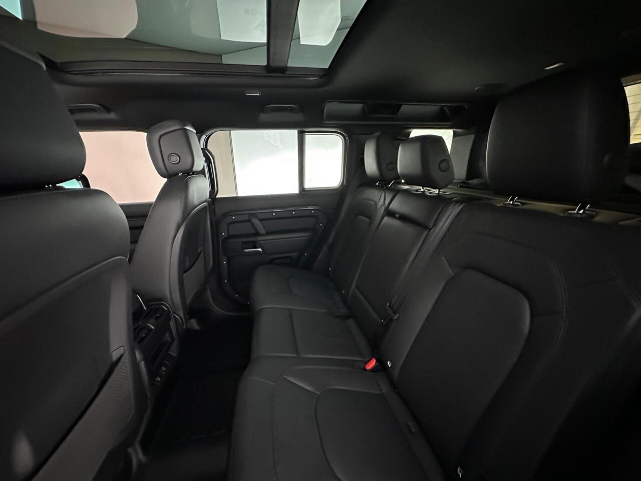 Land Rover Defender 110 KW74MTU