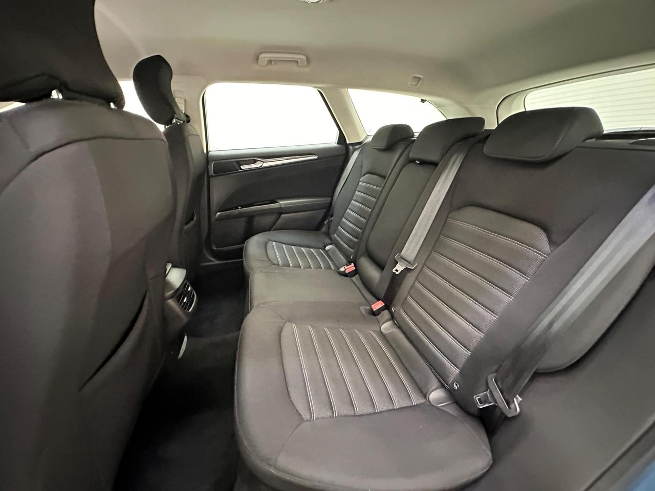 Ford Mondeo AJ70FJD