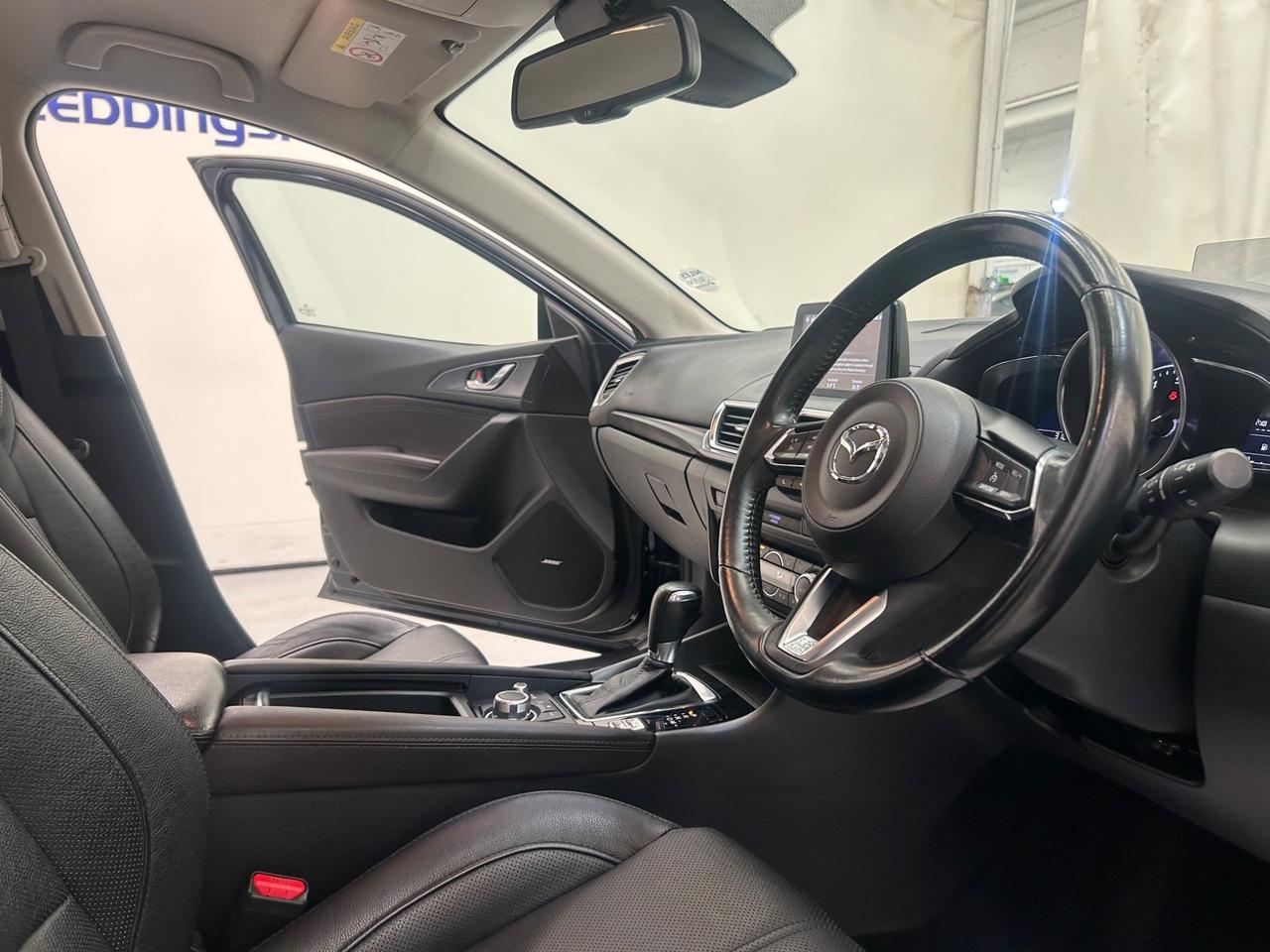 Mazda Mazda3 LG17HUK