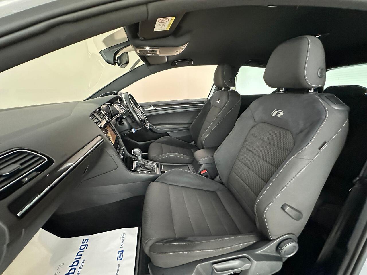 Volkswagen Golf FL69TNN