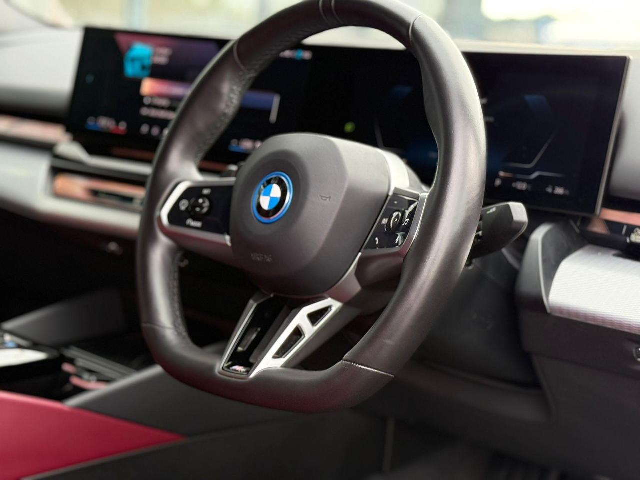 BMW i5 YF24URD