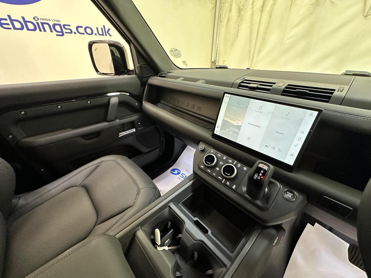 Land Rover Defender 90 HK25JCO