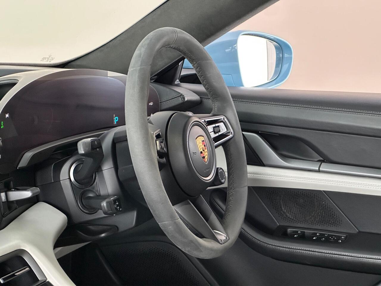 Porsche Taycan LV71XCL