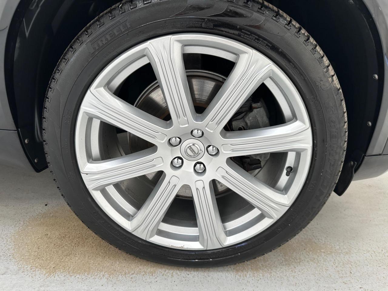 Volvo XC90 YT67WMO