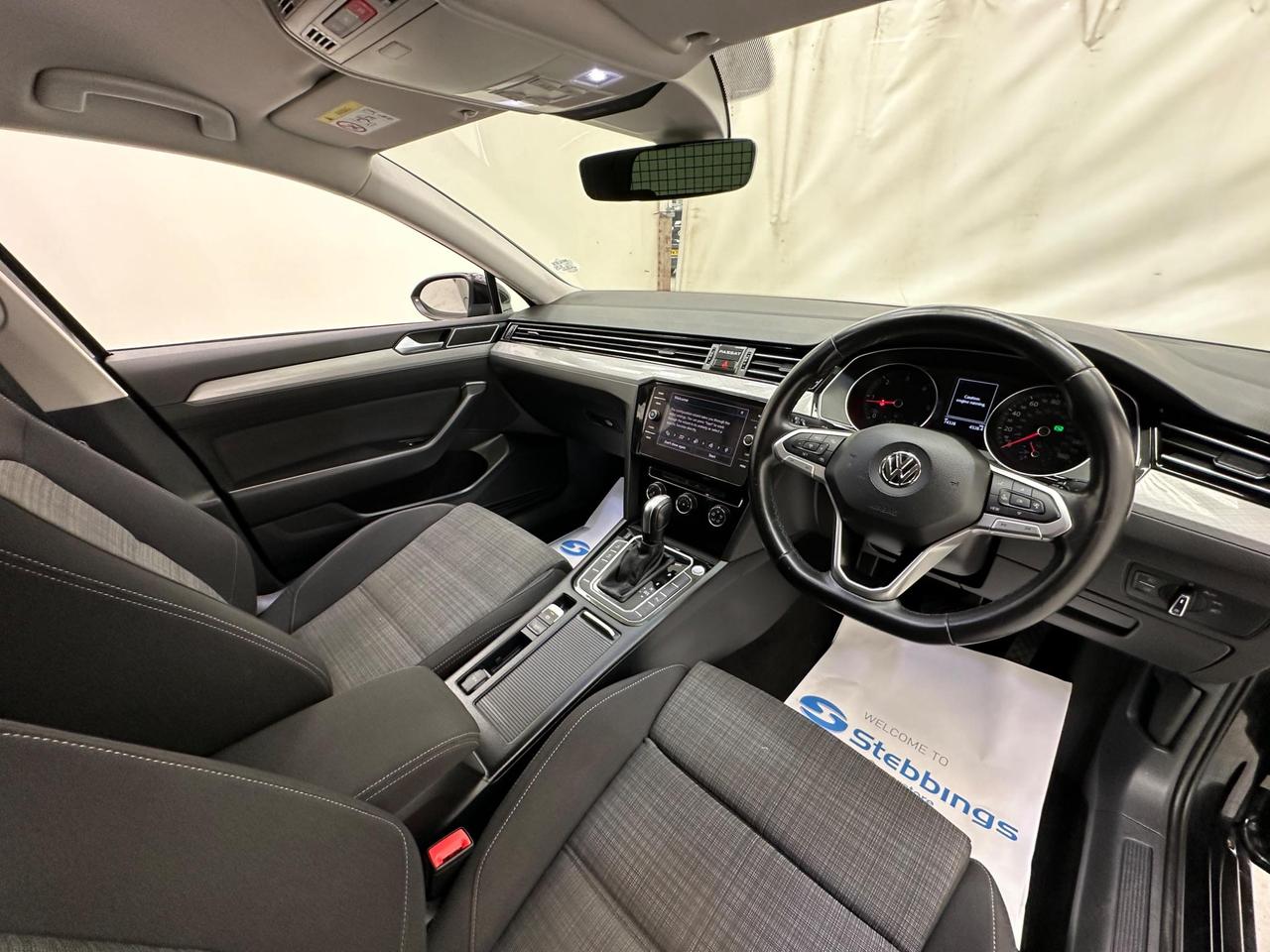 Volkswagen Passat VN69VMY