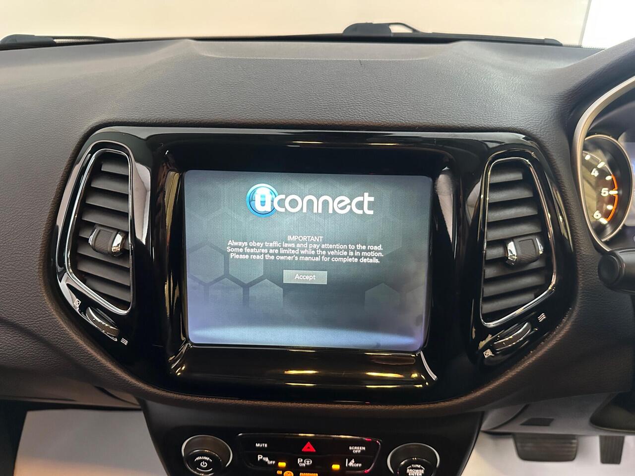 Jeep Compass OU19MUY