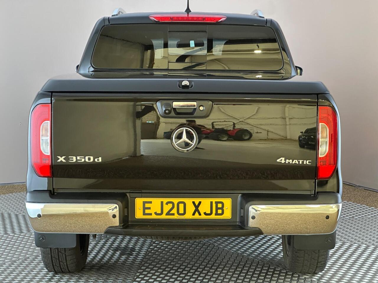 Mercedes-Benz X Class EJ20XJB