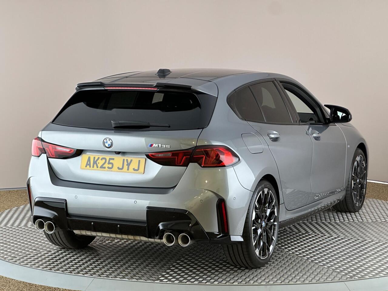 BMW 1 Series AK25JYJ