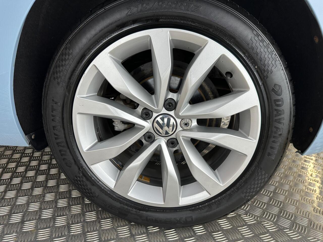 Volkswagen Beetle BT63YJE