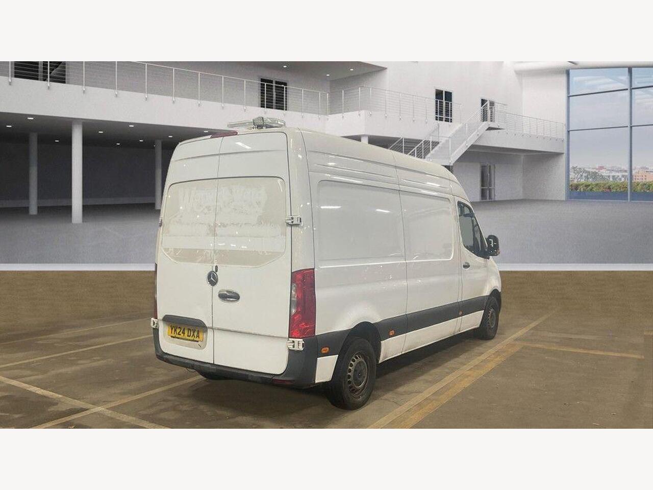 Mercedes-Benz Sprinter YK24DXA