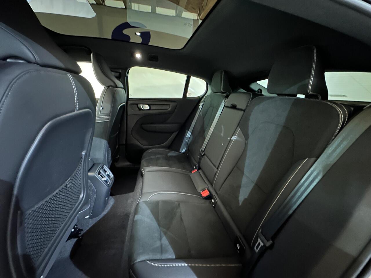 Volvo C40 YR22GBO