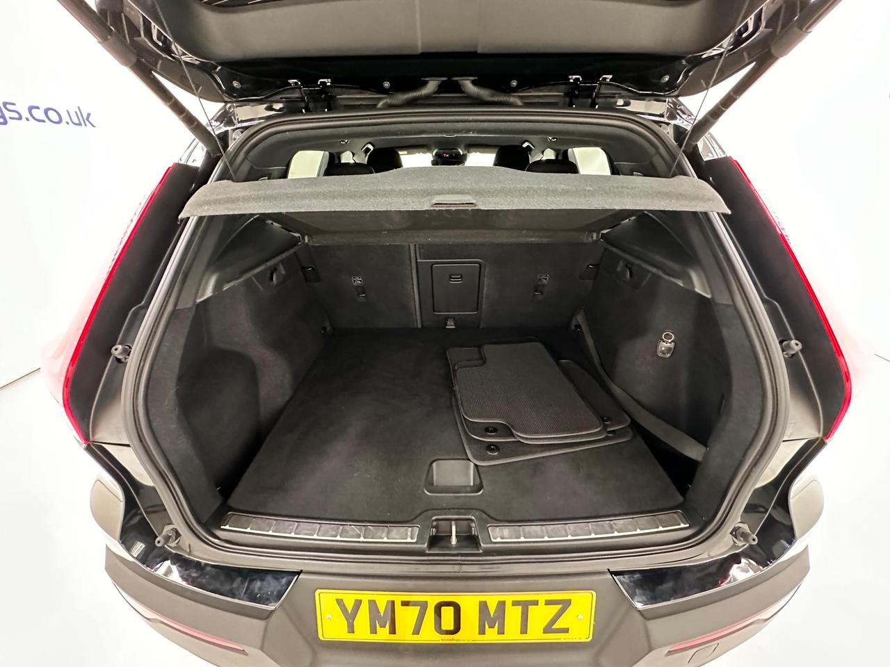 Volvo XC40 YM70MTZ