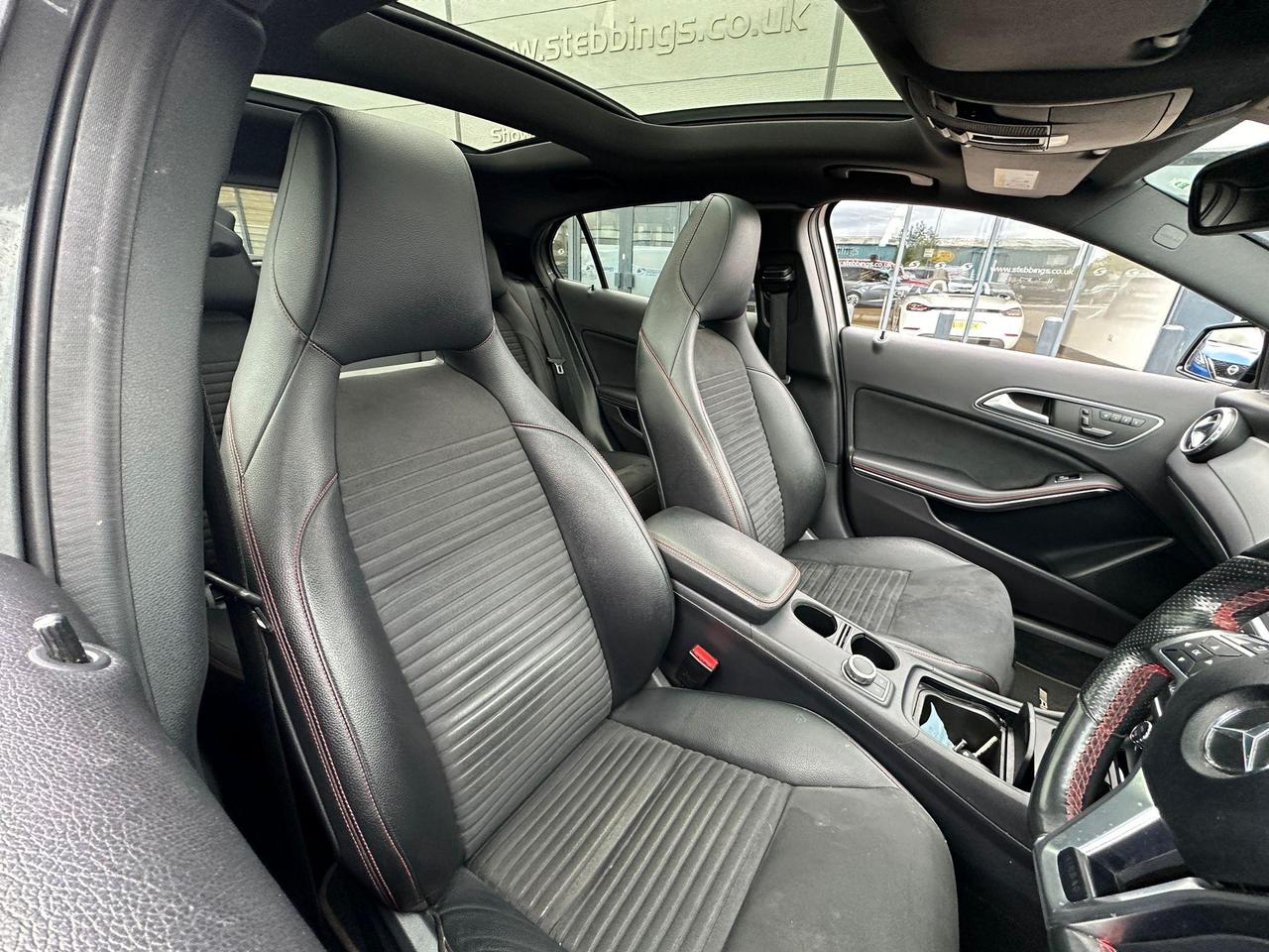Mercedes-Benz GLA EY15HRN